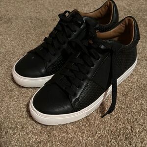 Black Sneakers
